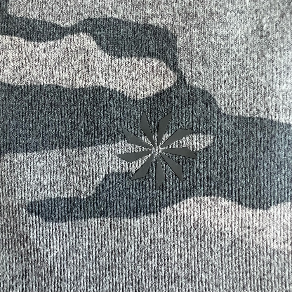 Athleta Girl • Gray Camo Printed Chit Chat Tight Leggings • Size XXL/16 - Picture 8 of 11